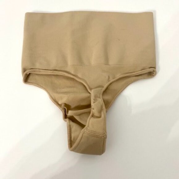 Skims Core Control Seamless Mid Waist Shapewear Thong, Size S/M - Picture 3 of 6